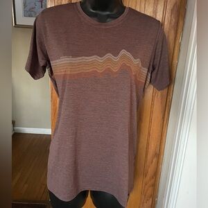 Women’s Medium Patagonia quick dry athletic tee